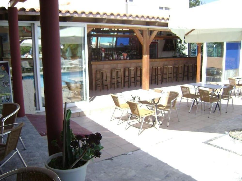 Australia Hotel Gazi Restoran foto